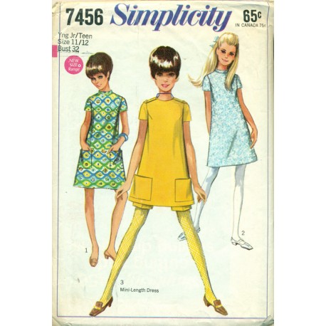 Vintage 1960s Girls Dress & Shorts - Simplicity No. 7456